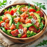 Салат с лососем слабой соли, авокадо и сливочным сыром для фуршета в Алматы, кейтеринг